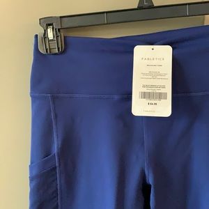 NWT Fabletics Mila Pocket Capri Navy L…
